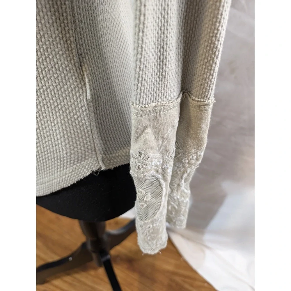 Free People Masquerade Embroidered Cuff Thermal Size XS Beige